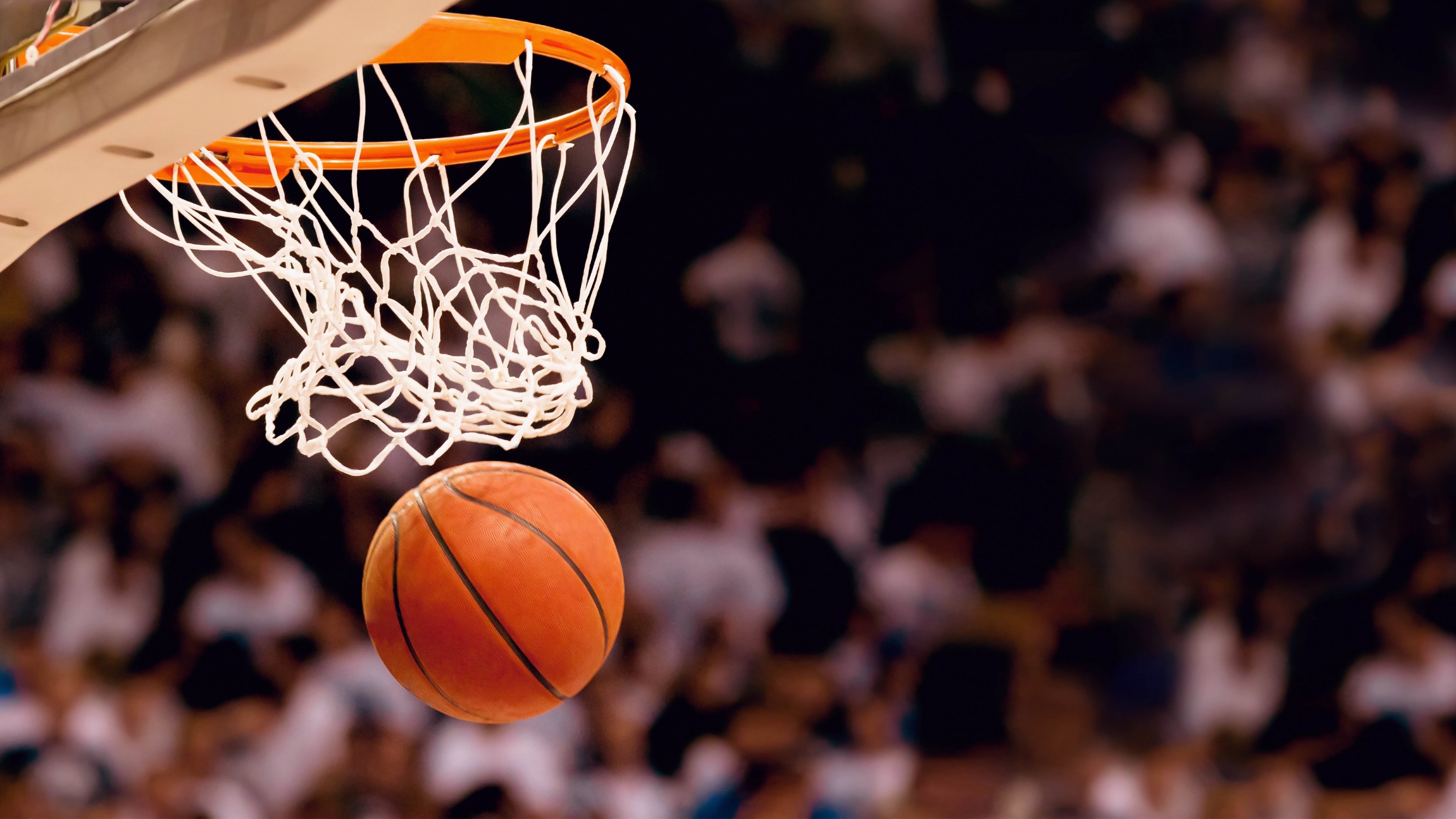 炸裂!NBA季后赛之夜恩佐杀疯了,45+12+9,他把客场打成图书馆